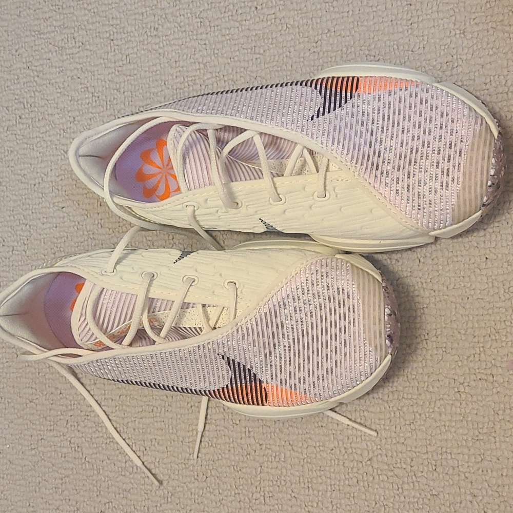 Nike Air Zoom Shoes. Size 7.5. Never worn. No box.